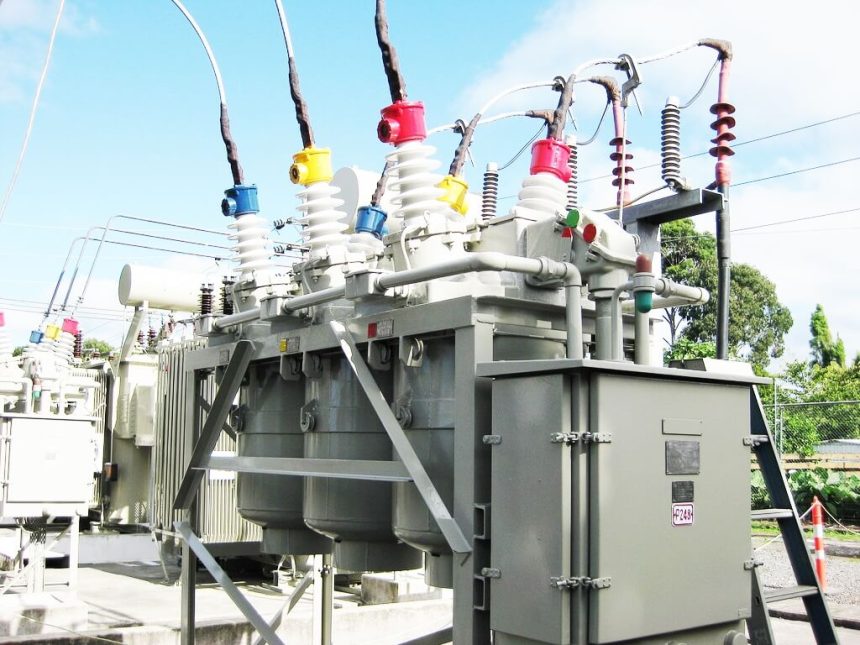 Advantages & Disadvantages of Oil Circuit Breakers
