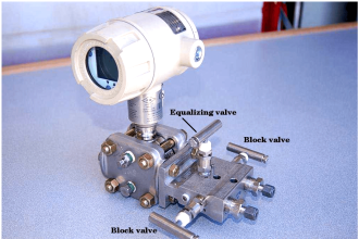 DP transmitter with Manifold