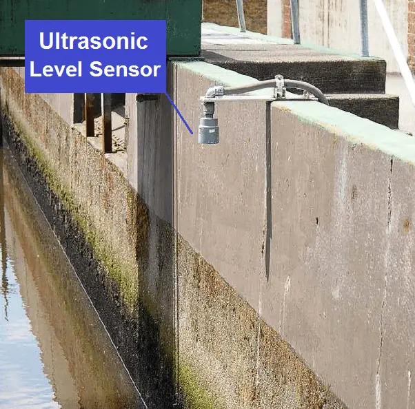 Ultrasonic level Sensor