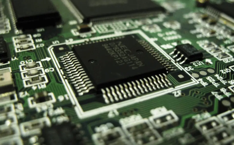 History of Microprocessors - InstrumentationTools