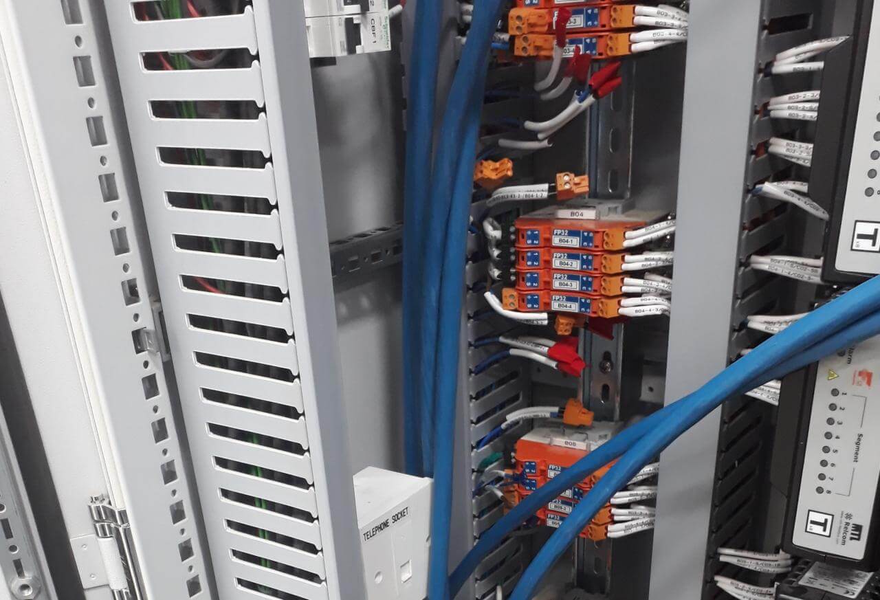 Marshalling cabinet end termination. Type-2 FF Cable