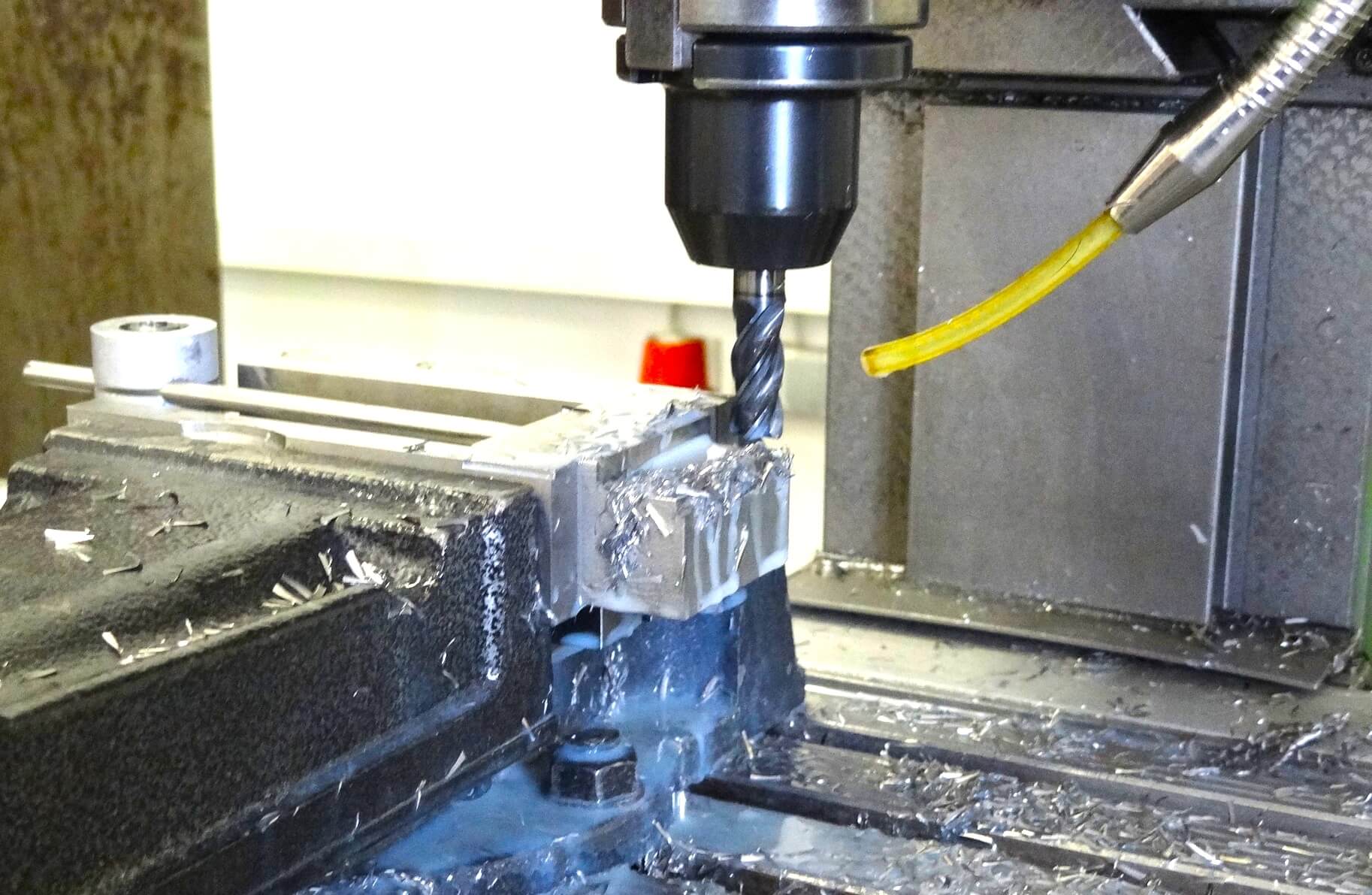 Advantages & Disadvantages of CNC Milling